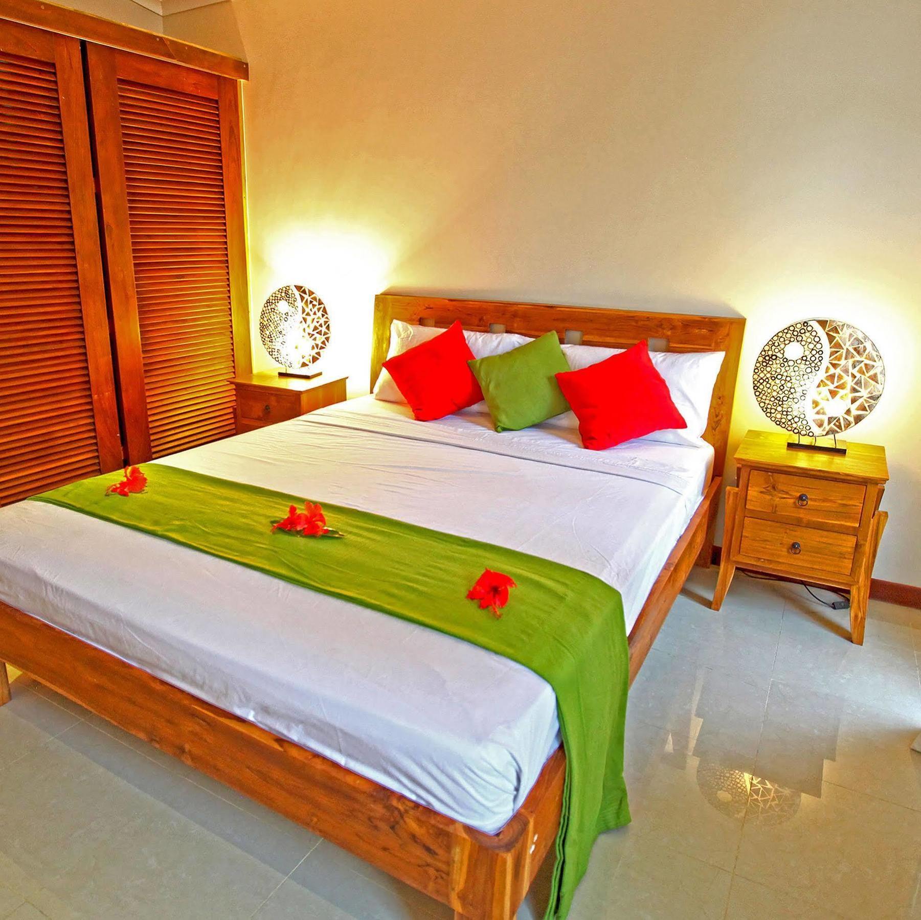 Tropicana Lagoon Apartments Port Vila Buitenkant foto